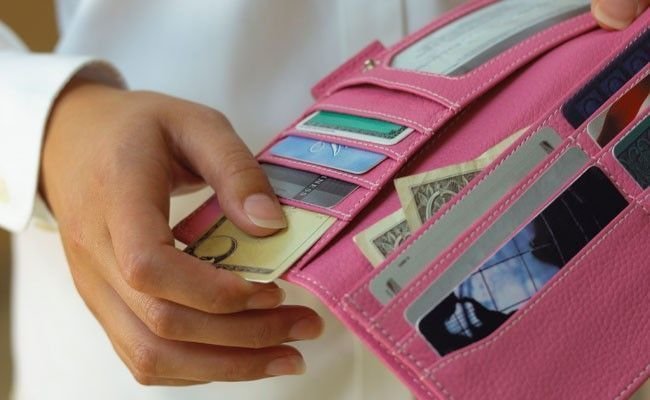 10 pasos para mantener su billetera organizada