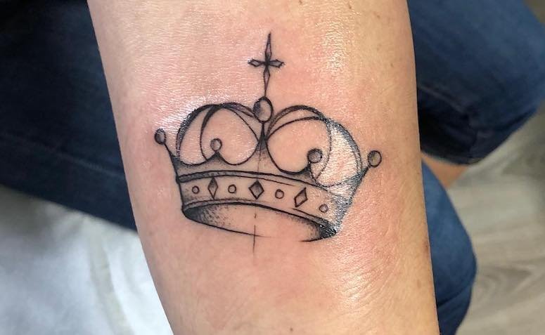 Crown Tattoo: 80 hermosas inspiraciones para todos los gustos