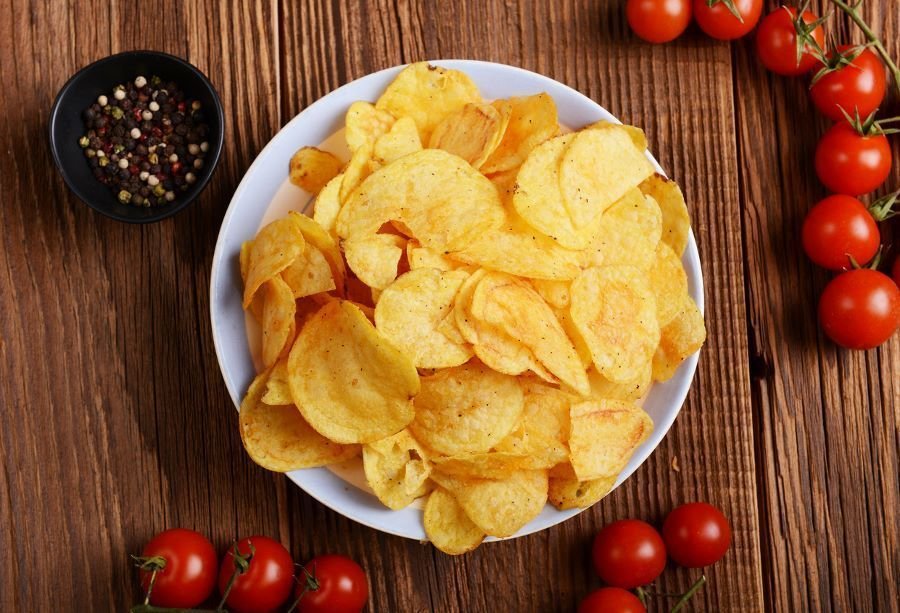 Cómo hacer "chips" en el microondas sin usar aceite